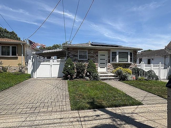 Photo of 169 Atlantic Ave, Staten Island, NY