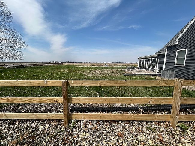 Image of 1736 E Us Highway 136