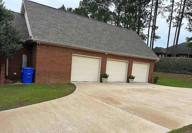 Photo of 219 Palos Verdes Dr, Troy, AL