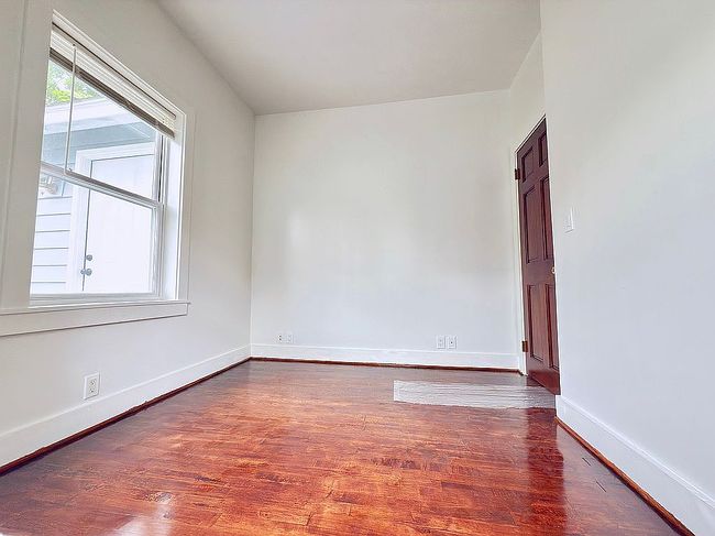 Additional photo 1 of property located at 340 Wilbur St Se