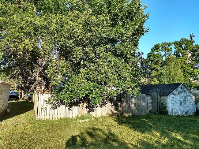 Image of 210 3rd Ave Se