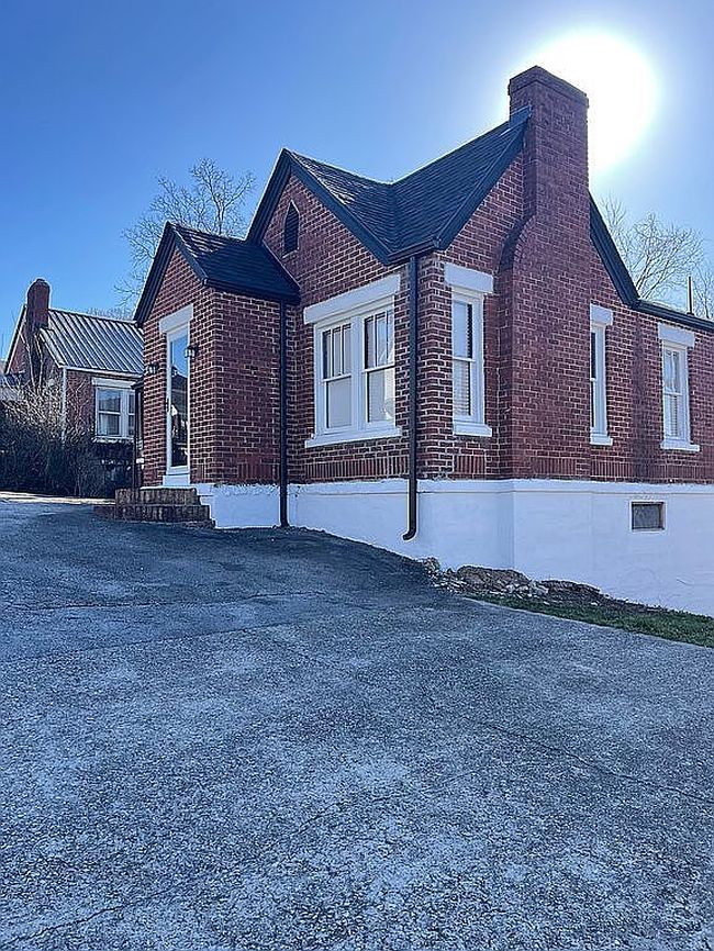Image of 426 S Main St