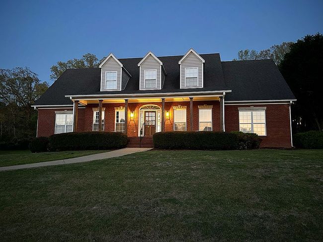 Photo of 5439 Carrington Cir, Trussville, AL