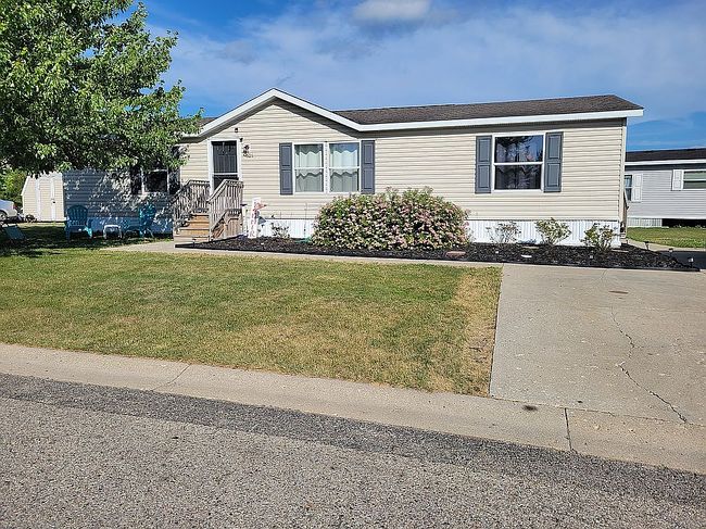 Photo of 4305 Oxford St, Wayland, MI
