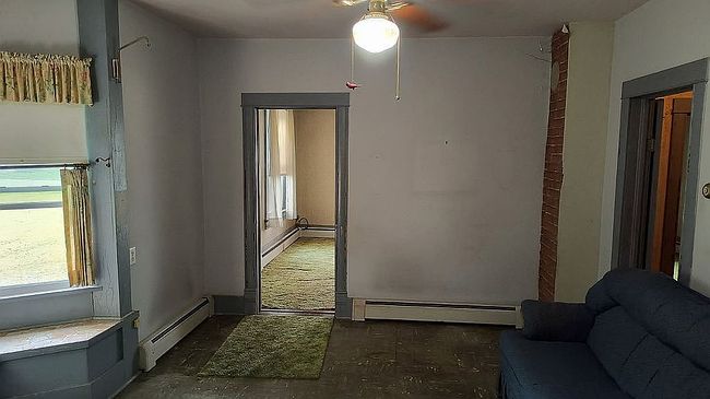 Photo of 105 W Lincoln St, Congerville, IL