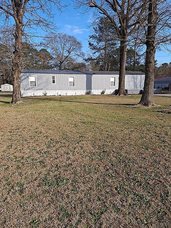 Photo of 2334 Norment Rd, Lumberton, NC
