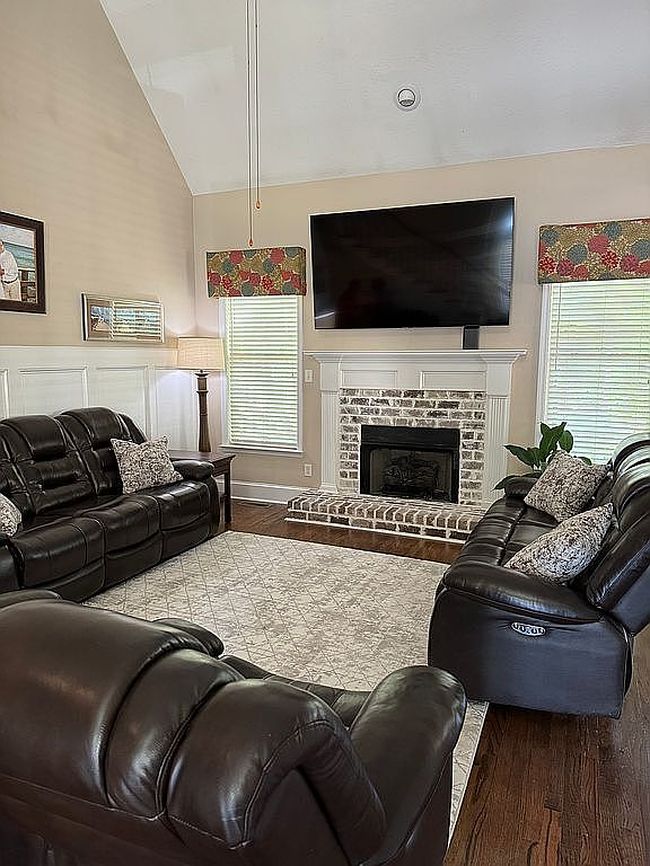 Image of 424 Armstrong Way