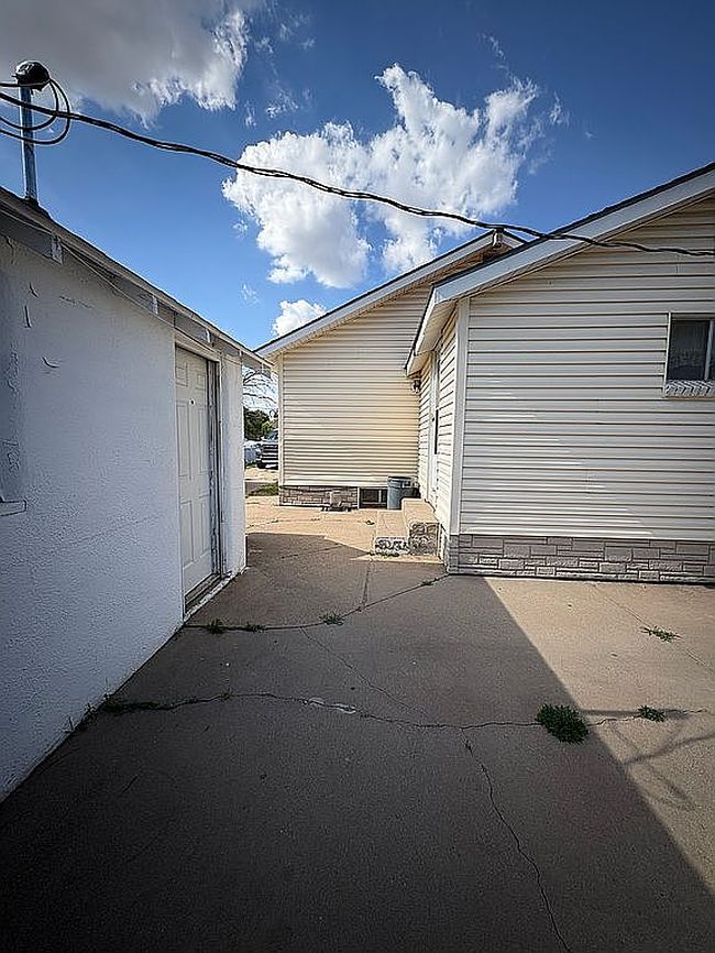 Photo of 1302 Saint John St, Garden City, KS