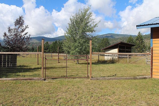 Photo of 332 Doe Rd, Naples, ID