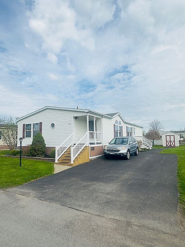 Image of 9864 Tobermory Ave