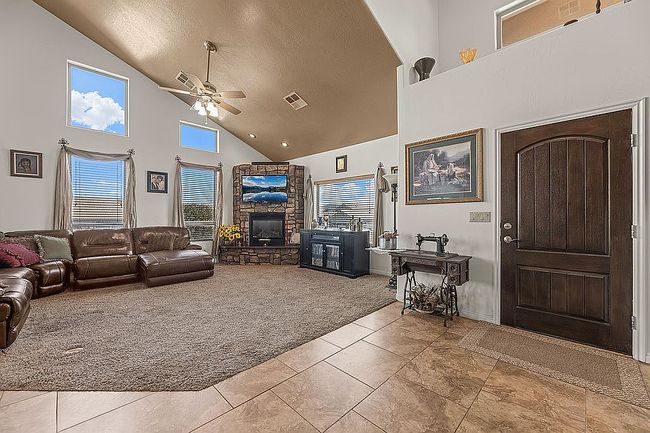 Additional photo 2 of property located at 222 S Valley View Dr