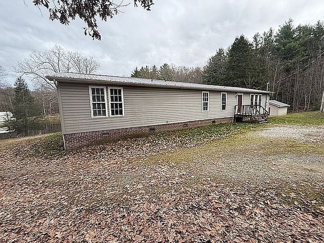 Image of 6326 Lake Breeze Rd