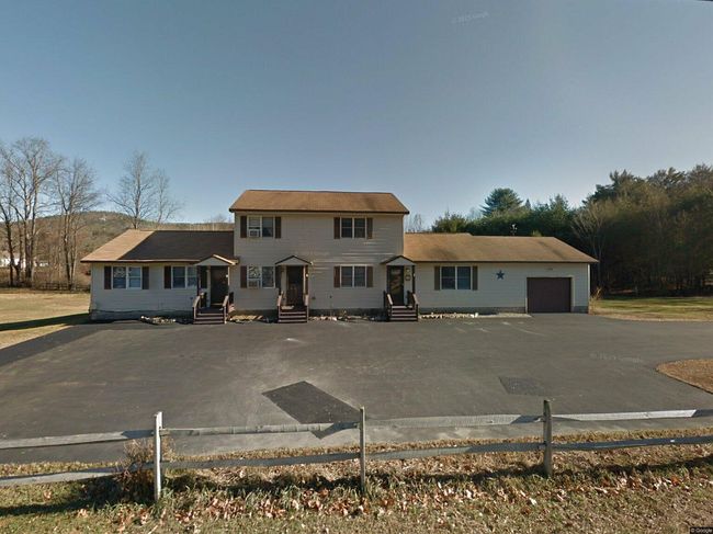 Photo of 80 Lake Ave, Lake Luzerne, NY