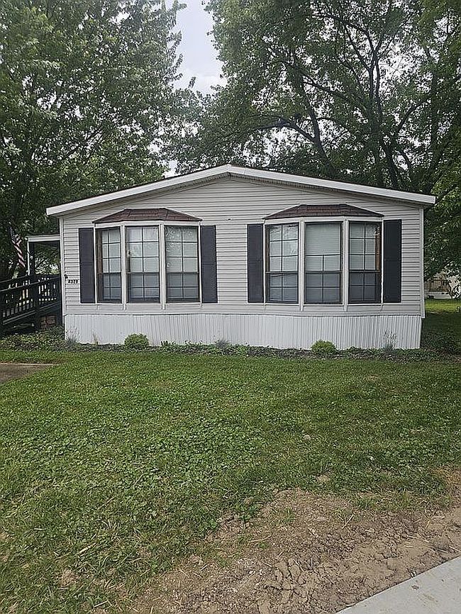 Photo of 4329 Little Leaf Cir, Indianapolis, IN