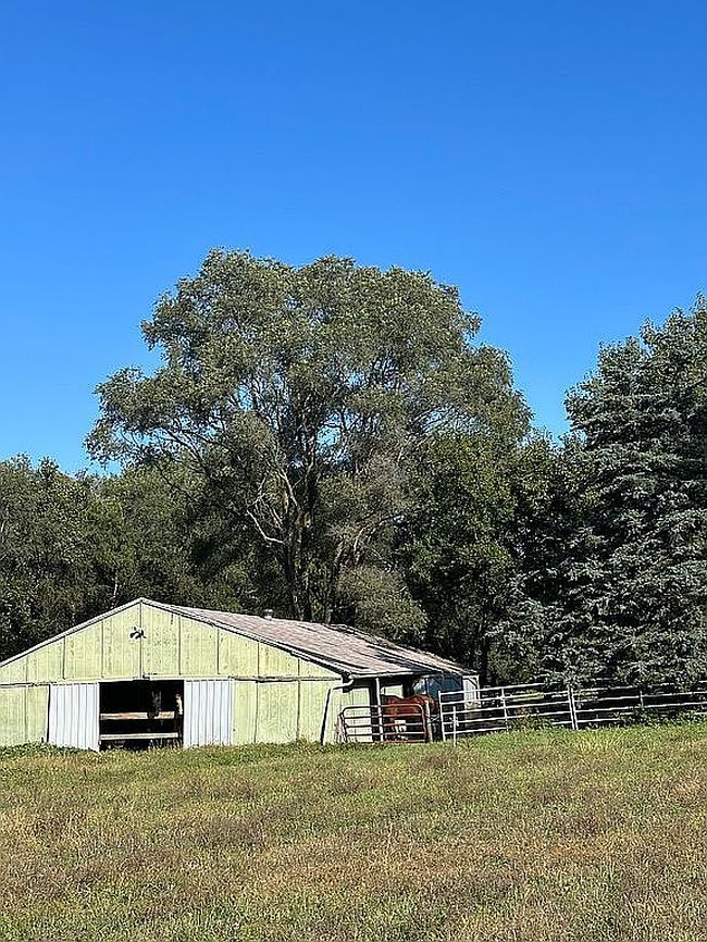 Photo of 8009 Rainwood Rd, Omaha, NE