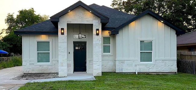 Preview of property located at 708 Iowa Ave