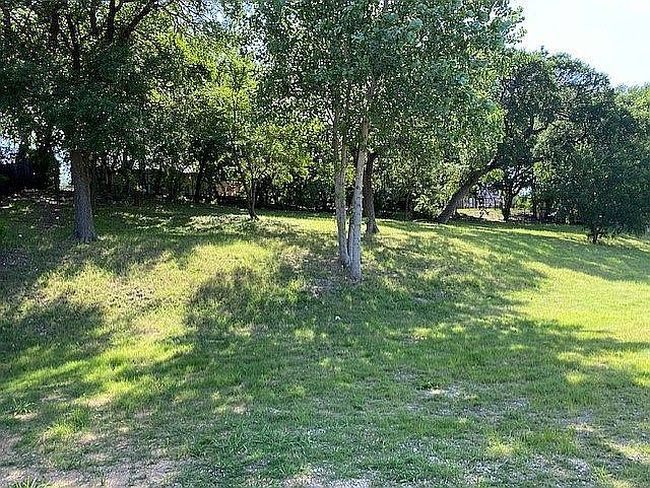 Image of 5433 Monterey Dr