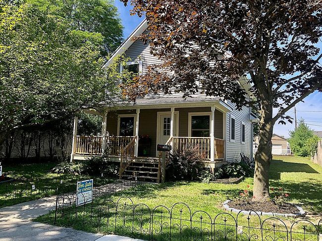 Photo of 104 S Columbia Ave
