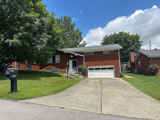 Photo of 2835 Jackson Ave, Ashland, KY