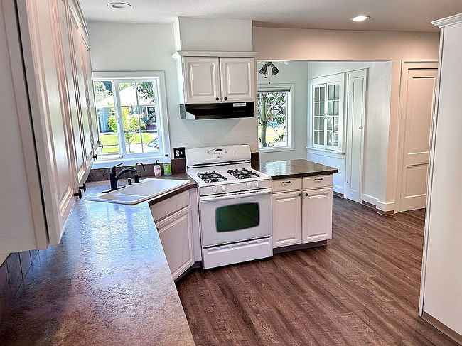 Photo of 1115 23rd Ave, Longview, WA