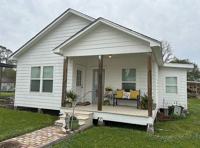 Image of 610 W Church St