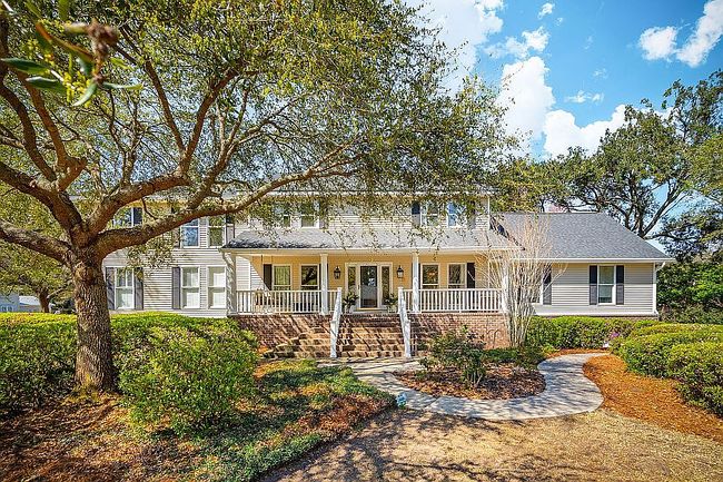 Preview of property located at 1511 Fairway Dr