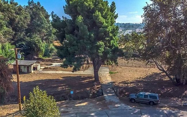 Image of 1734 Sylvan Blvd
