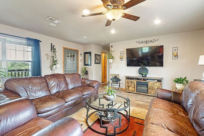 Photo of 10895 E Prairie Grove Rd, Guthrie, OK