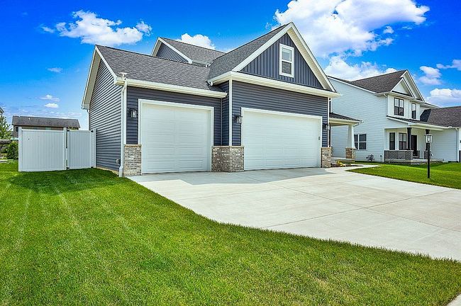 Image of 2624 W Arden Way