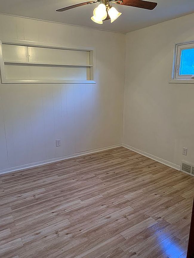 Photo of 598 Maxwell Dr, Titusville, PA