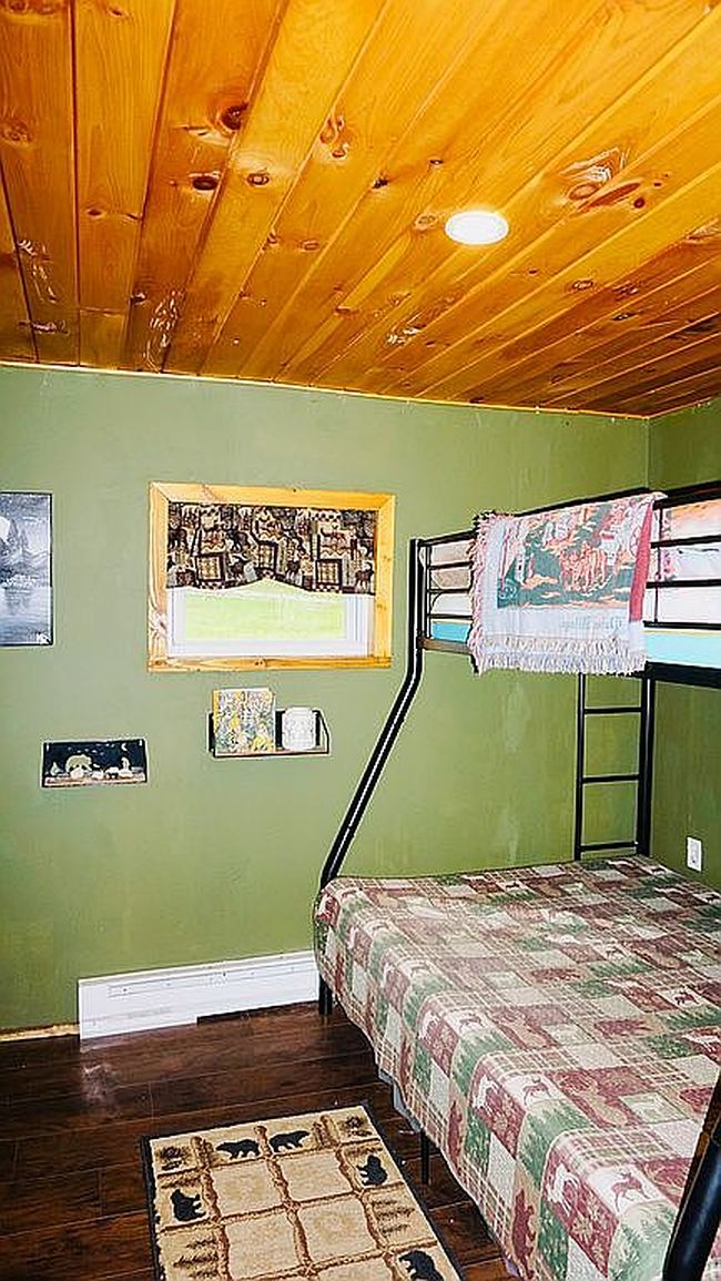 Image of 868 Preacher Hill Rd
