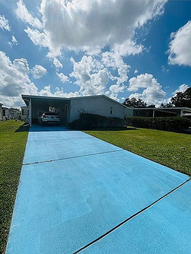 Photo of 3206 Sunset Oaks Dr, Plant City, FL