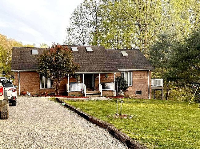 Photo of 470 Old River Rd, Louisa, KY