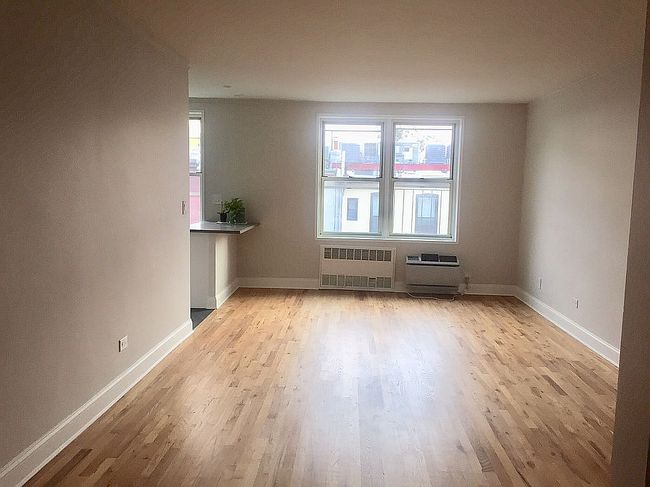 Image of 220 Berkeley Pl Apt 4A