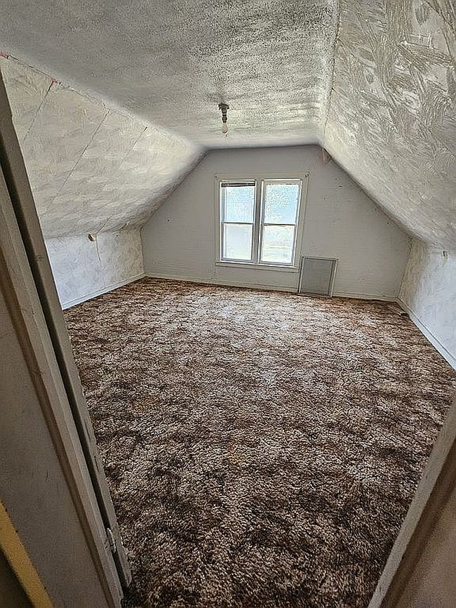 Photo of 404 E 1st St, Wilber, NE