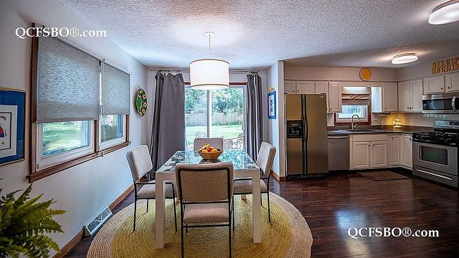 Photo of 5167 Surrey Dr, Bettendorf, IA