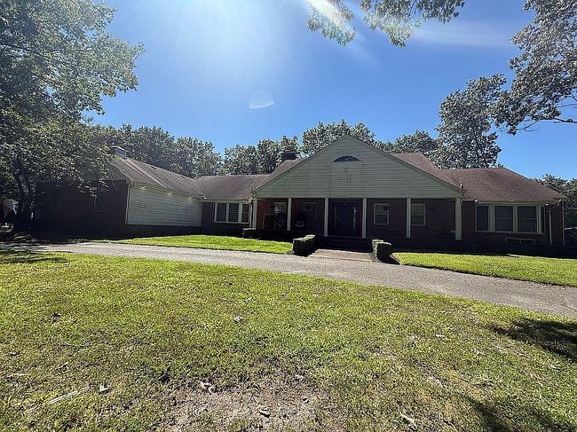 Photo of 2264 Whitesville Rd