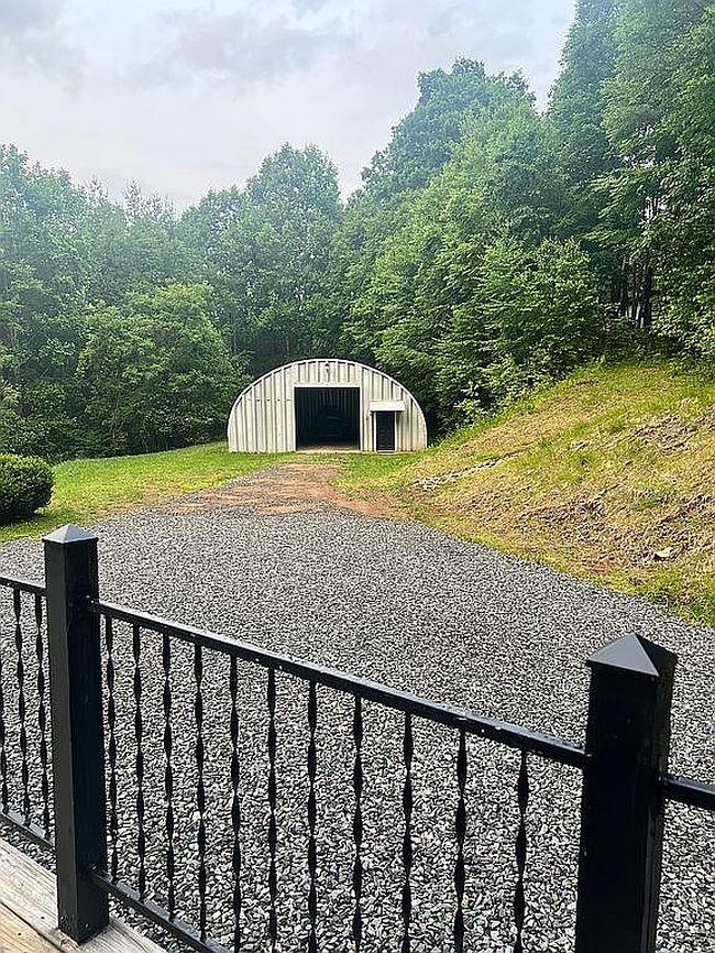 Photo of 317 Dillard Dr, Jefferson, NC