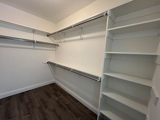 Image of 1556 Glentry Ln