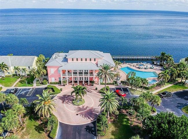 Photo of 149 Seahorse Dr Se Unit B, Saint Petersburg, FL