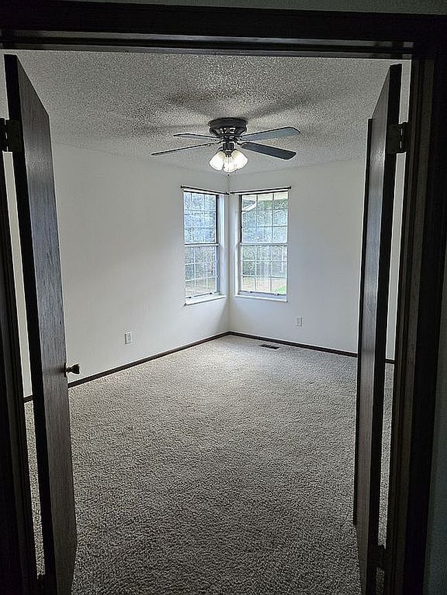 Additional photo 1 of property located at 3113 Colony Dr