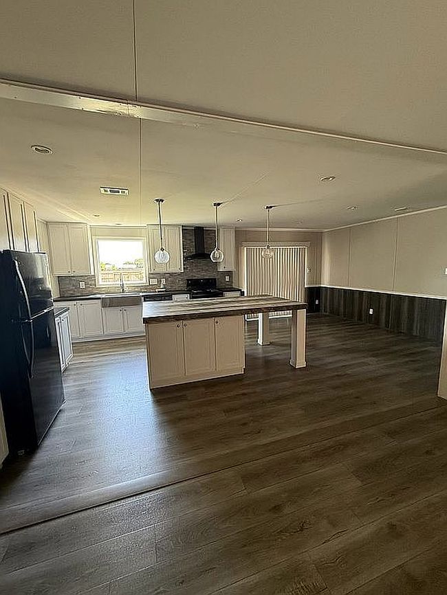 Additional photo 2 of property located at 1105 W 13th St