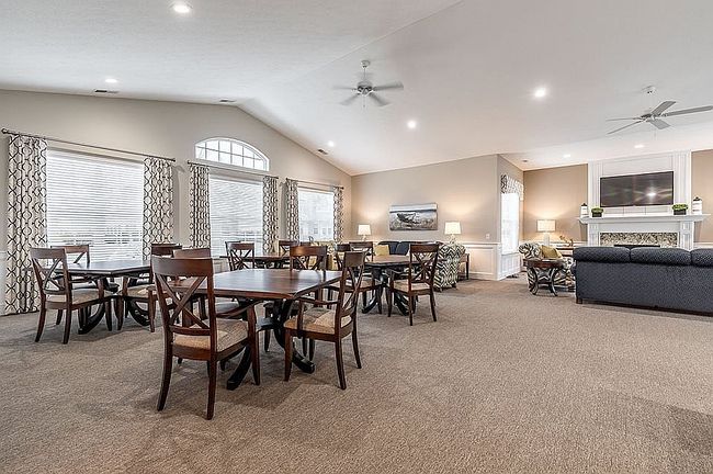 Image of 615 Newport Ln