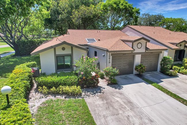 Image of 18619 Breezy Palm Way