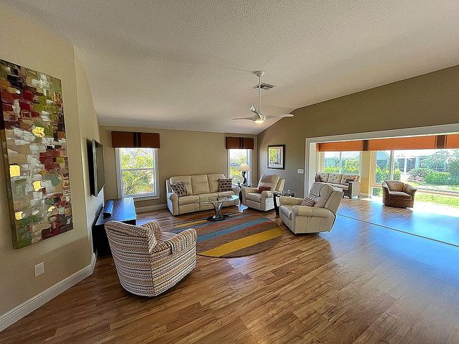 Additional photo 2 of property located at 1085 Alcove Loop