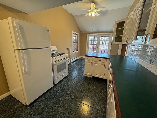 Image of 27 Maple Trl