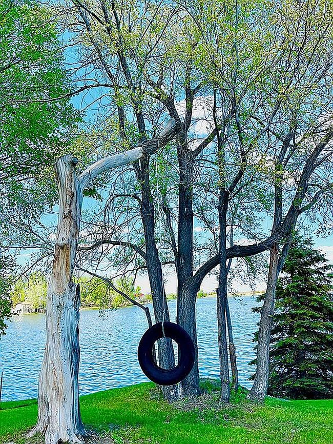 Image of 100 Shoreline Dr S