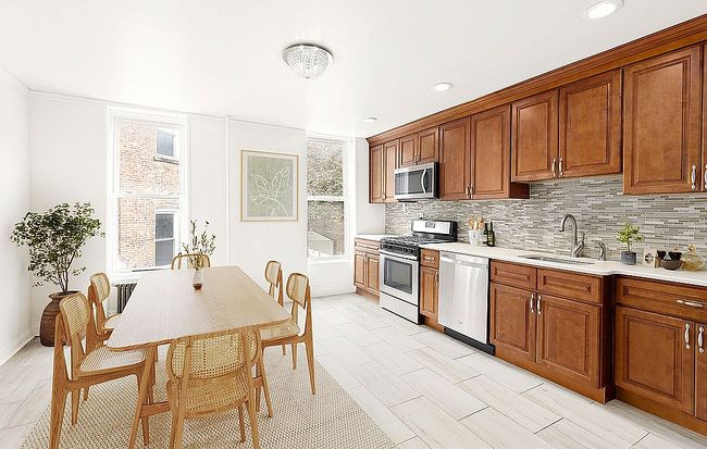 Photo of 342 Carroll St, Brooklyn, NY