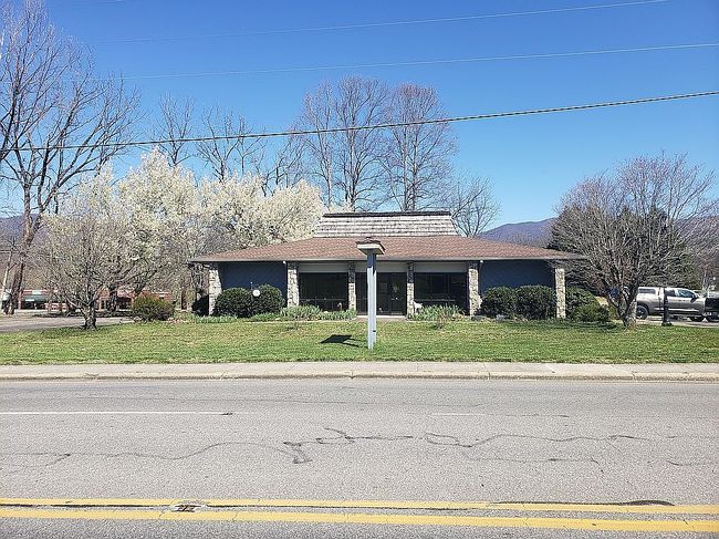 Image of 741 Main St