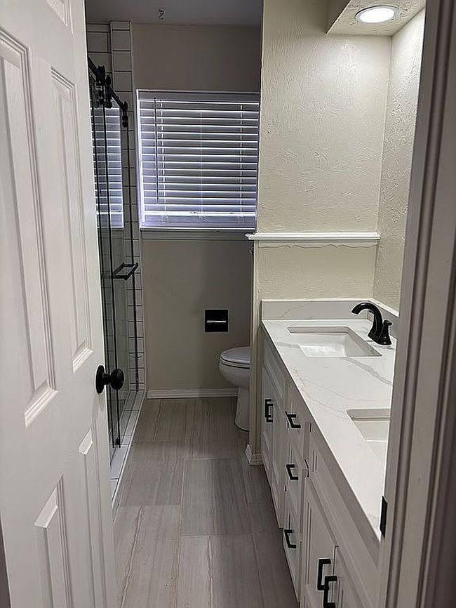 Additional photo 1 of property located at 7815 Nw 6th St